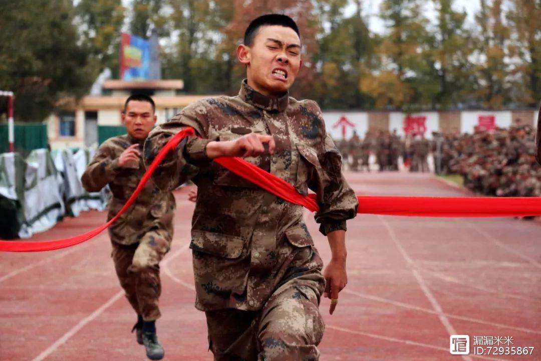 紧张对决场面惊险连连，一场胜利刻不容缓！