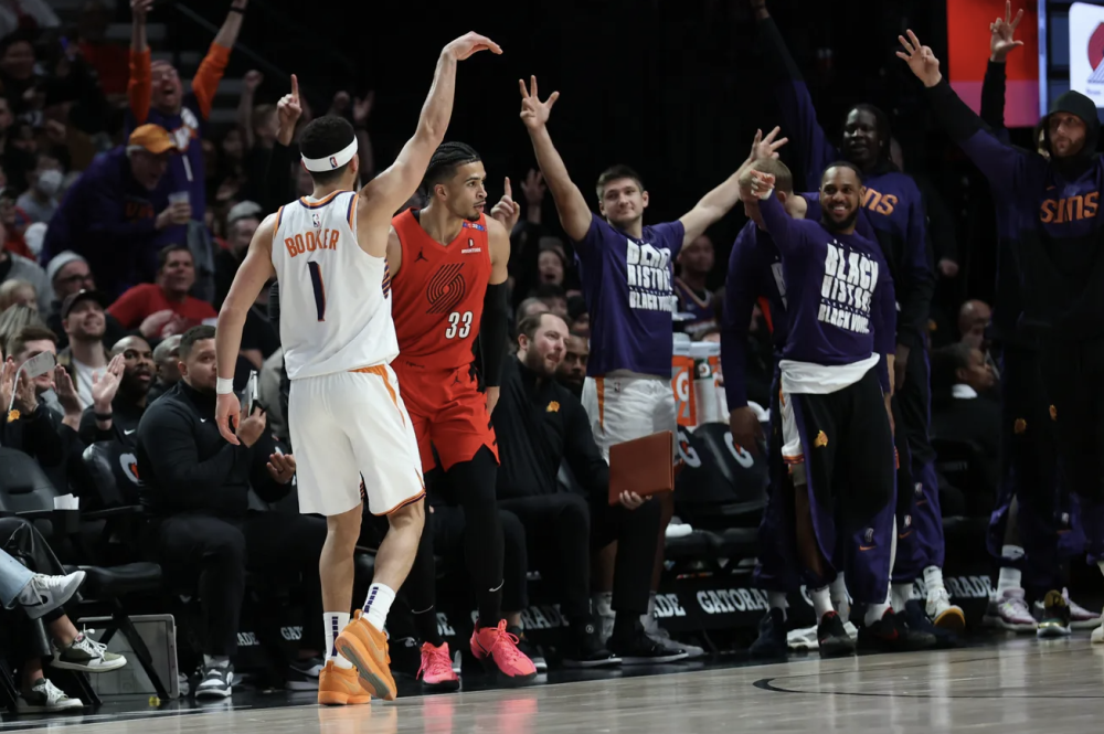 太阳逆转爵士,布克成全队得分王 太阳逆转爵士,布克成全队得分王