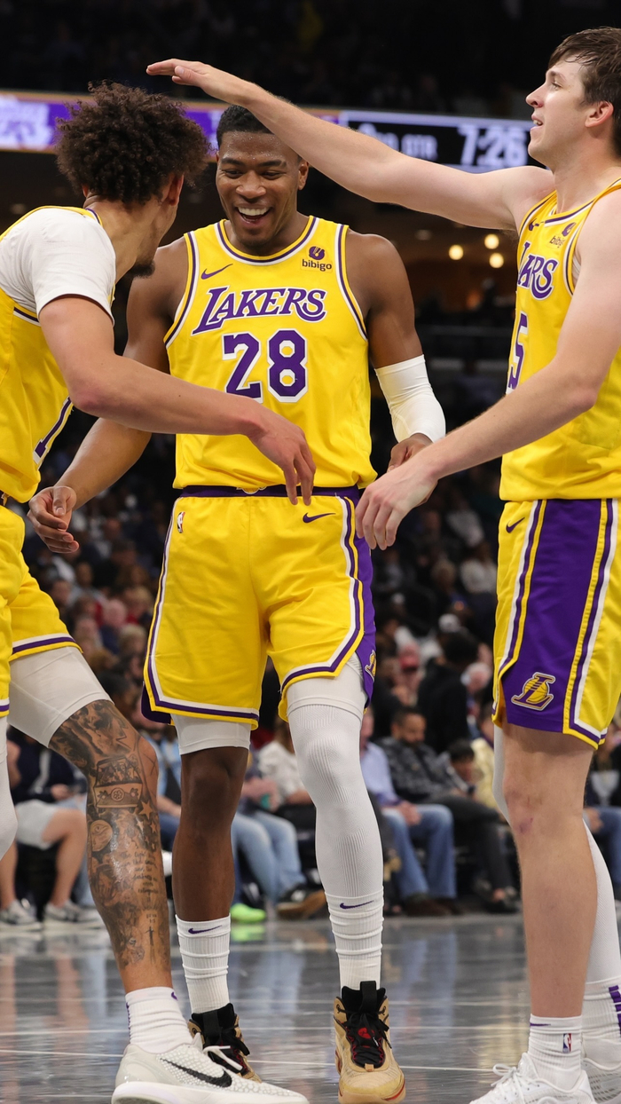 B体育体育竞技-关于湖人战胜老鹰，尼克斯绝杀灰熊获得三连胜的信息