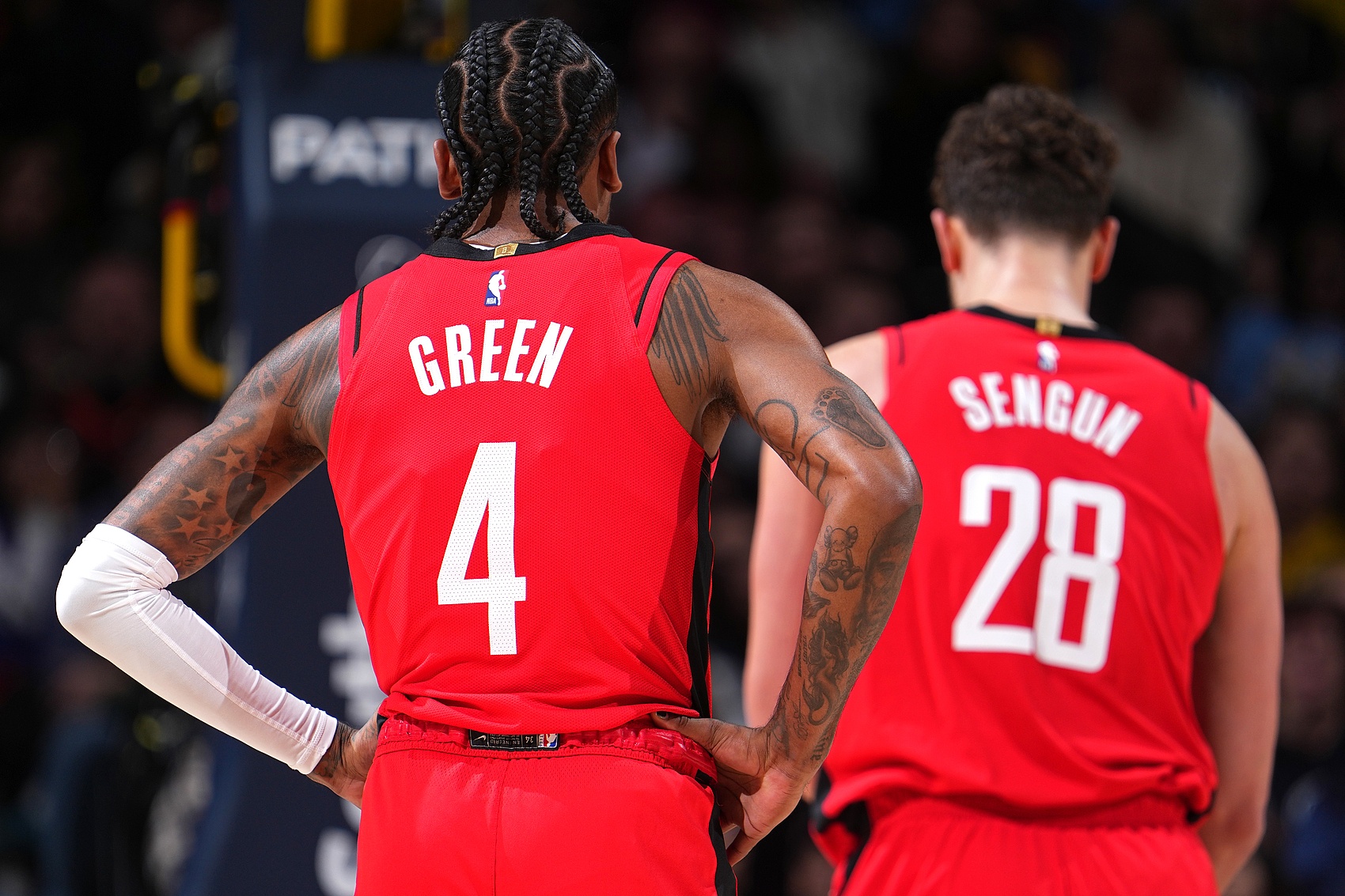 火箭主场惊险战胜尼克斯,伍兹全场20分的简单介绍 火箭主场惊险战胜尼克斯,伍兹全场20分的简单介绍