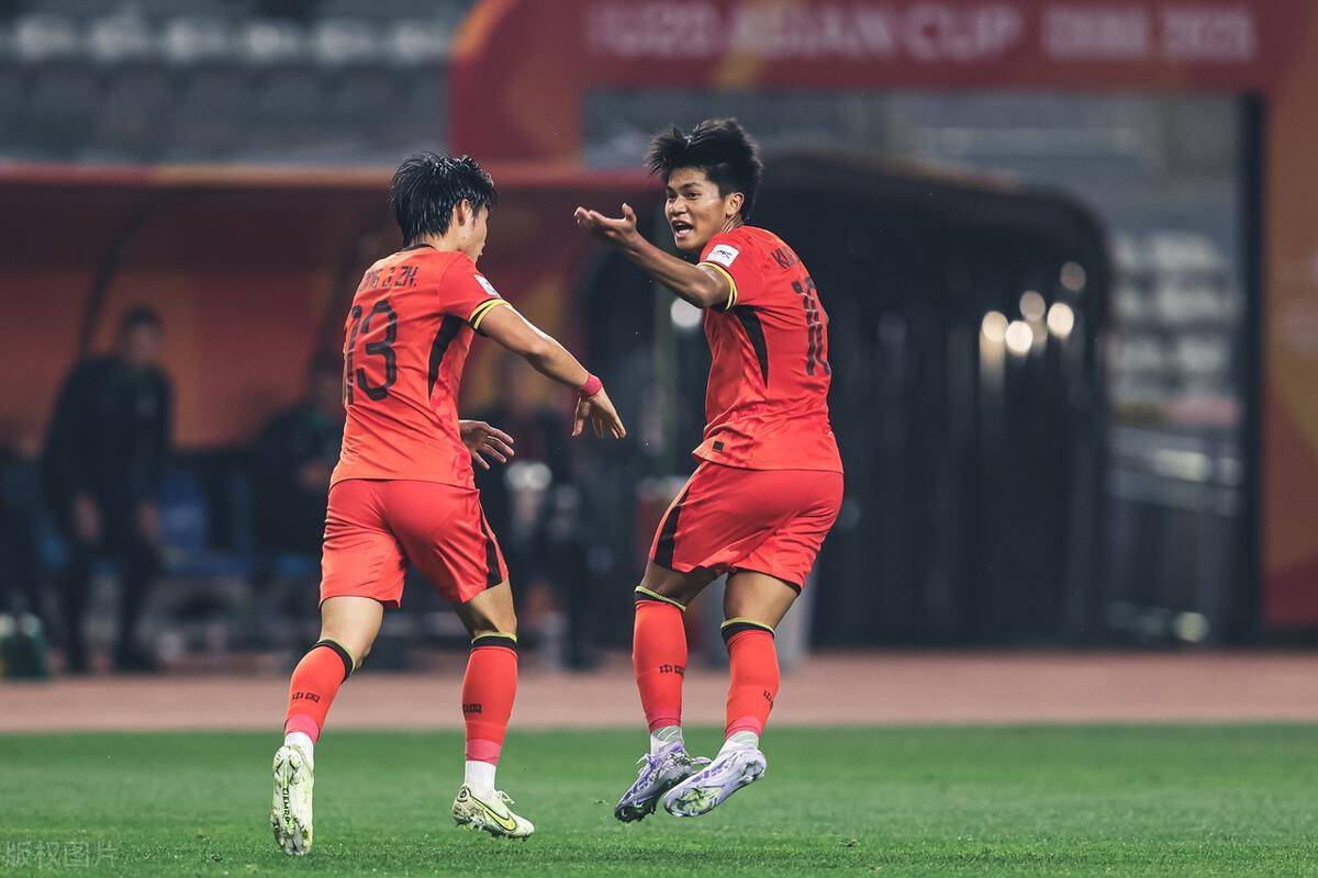 上港全力备战亚冠16强，期待再创佳绩的简单介绍