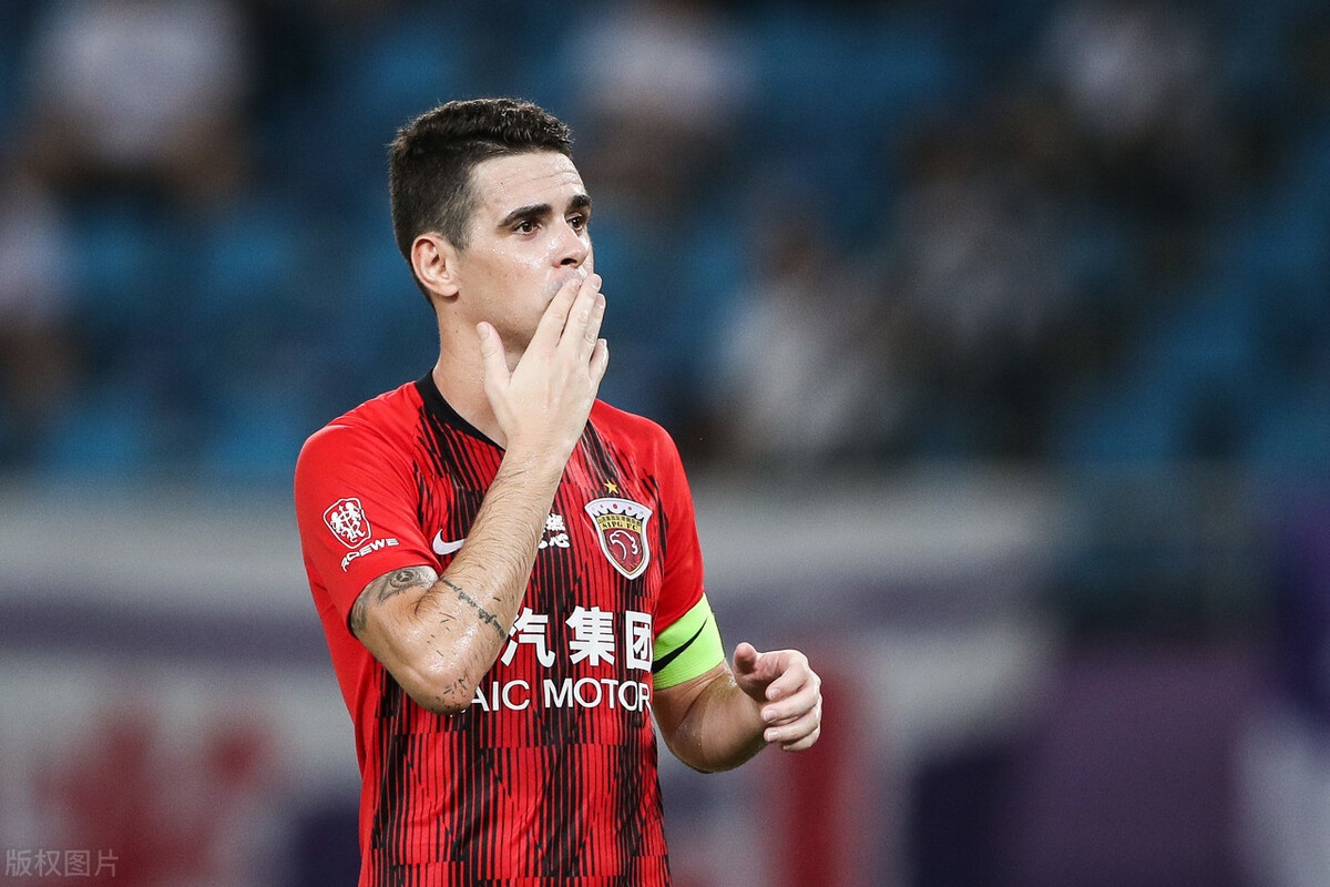 B体育体育登录-包含波拿巴球员展现实力，助球队获胜的词条